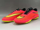 CHUTEIRA NIKE HYPERVENOM SE SOCIETY