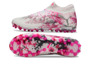 CHUTEIRA SOCIETY PUMA FUTURE ULTIMATE MG BRANCA/ROSA (PRONTA ENTREGA)