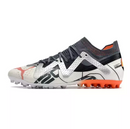 CHUTEIRA SOCIETY PUMA FUTURE ULTIMATE MG BRANCA/PRETA/LARANJA (PRONTA ENTREGA)