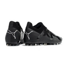 CHUTEIRA SOCIETY PUMA FUTURE ULTIMATE MG PRETA (PRONTA ENTREGA)