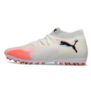 CHUTEIRA SOCIETY PUMA FUTURE ULTIMATE MG BRANCA/LARANJA (PRONTA ENTREGA)