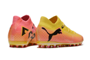 PUMA FUTURE ULTIMATE SOCIETY MG LARANJA SALMÃO