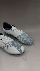 CHUTEIRA NIKE HYPERVENOM SE SOCIETY PRETO AZUL ( muda de cor ao tocar na agua )