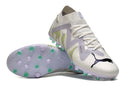 CHUTEIRA SOCIETY PUMA FUTURE ULTIMATE MG BRANCA (PRONTA ENTREGA)