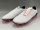 CHUTEIRA NIKE HYPERVENOM SE ELITE CAMPO PRETO LARANJA ( muda de cor ao tocar na água )